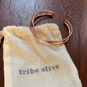 Rose Gold Criss Cross Cuff - Ethical Fashion